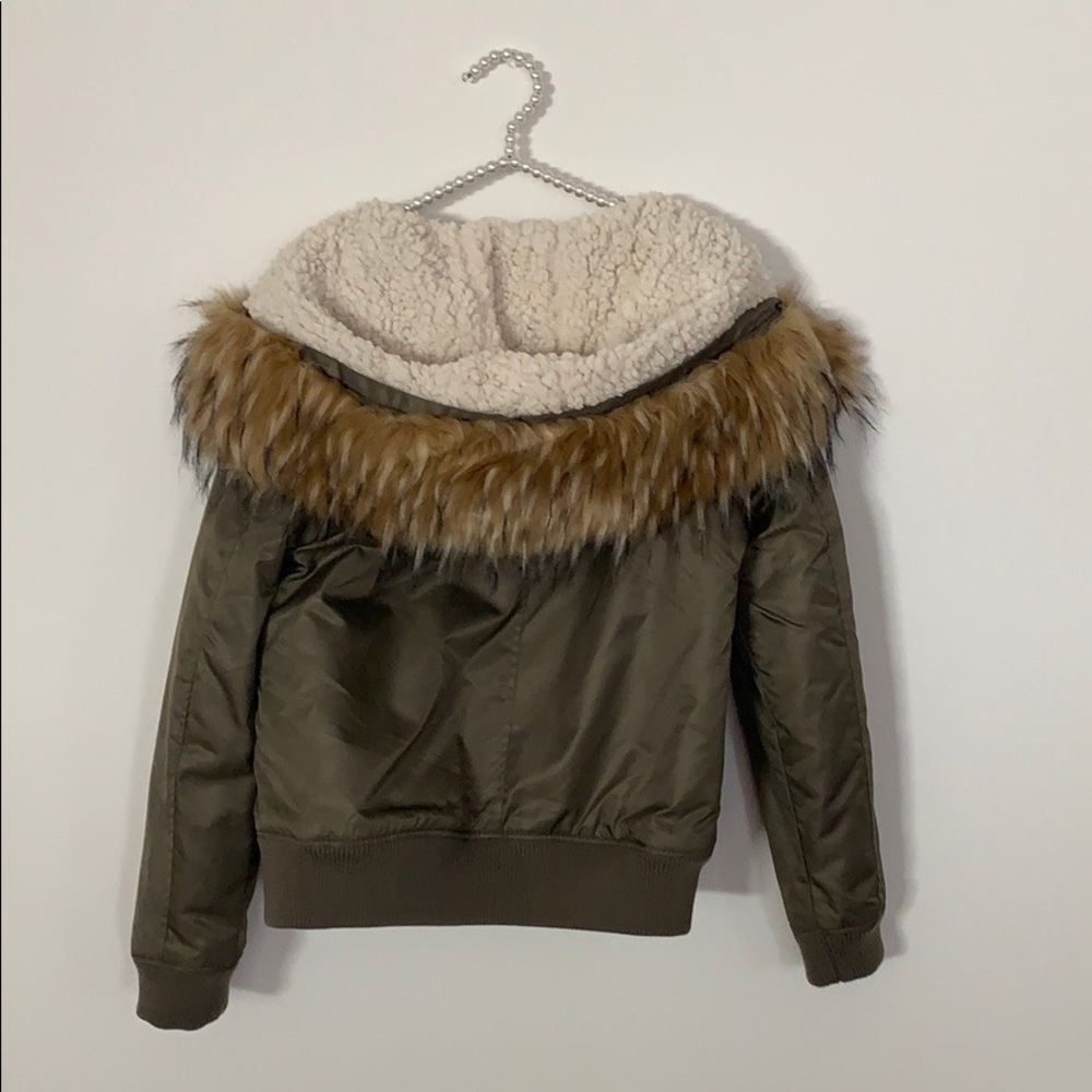 GUESS Puffer Jacket - Picture 4 of 4